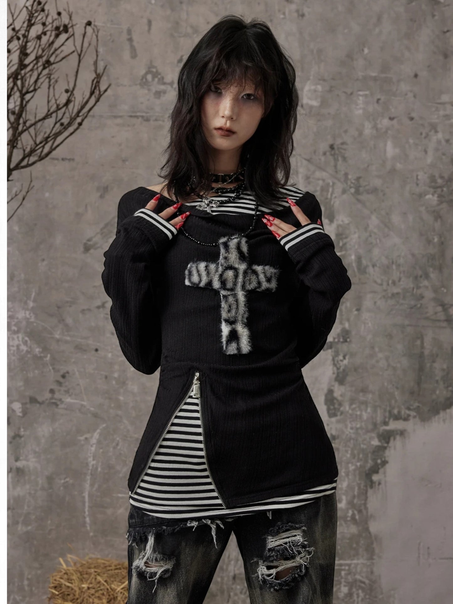 Grunge Patchwork Fake Two-Piece Cross Long Sleeve Top