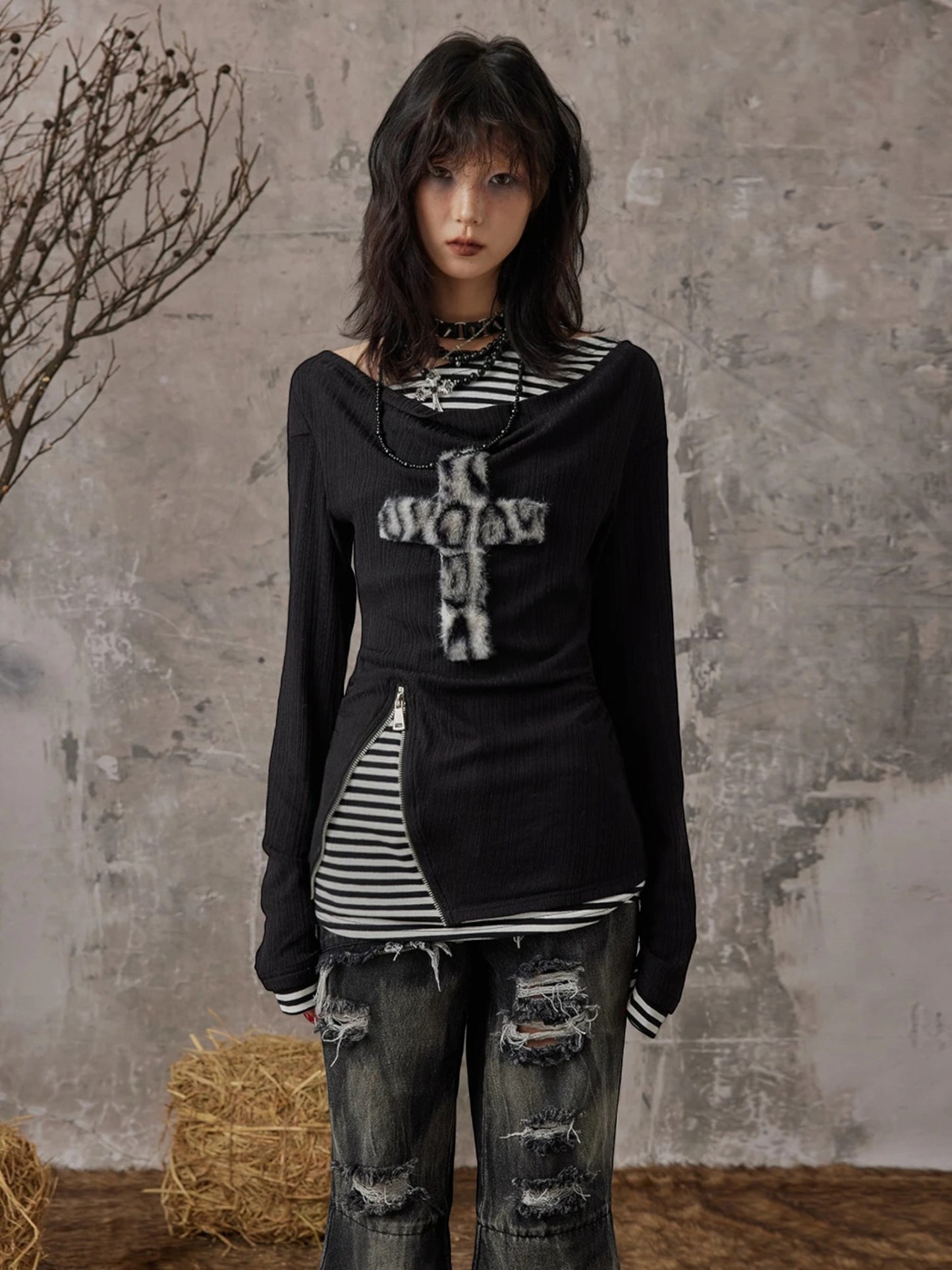 Grunge Patchwork Fake Two-Piece Cross Long Sleeve Top