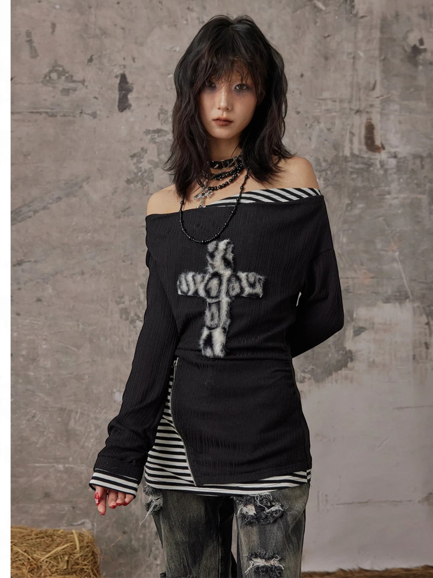 Grunge Patchwork Fake Two-Piece Cross Long Sleeve Top