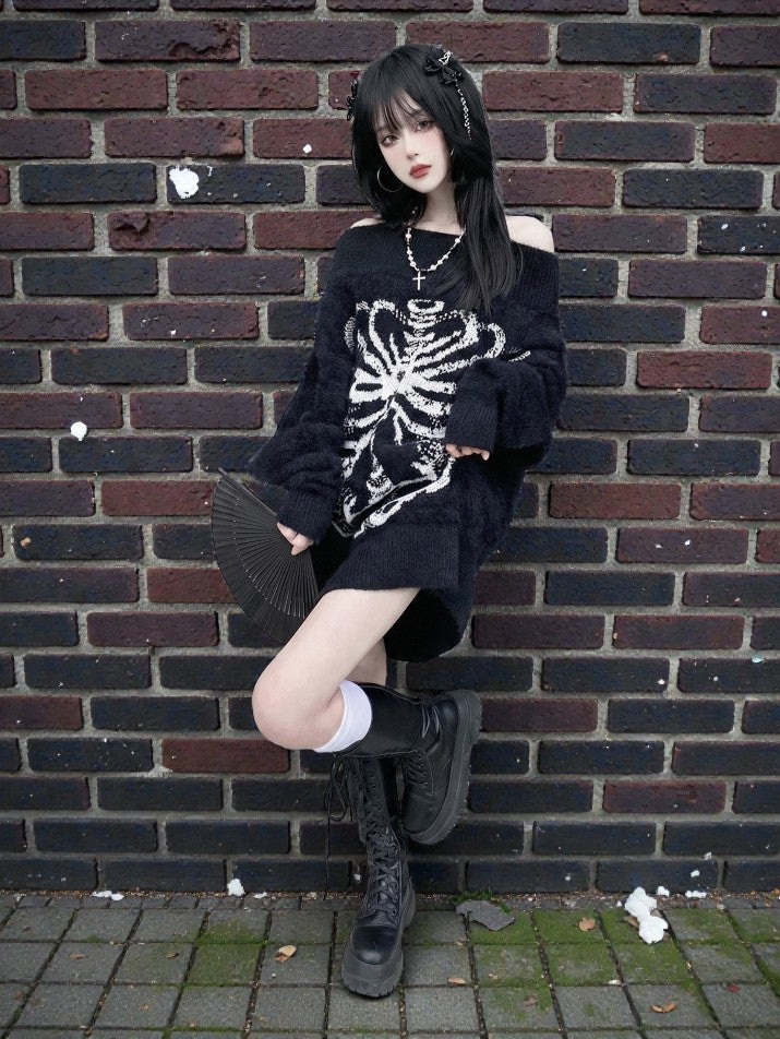Grunge Skull Print Oversized Pullover Sweater